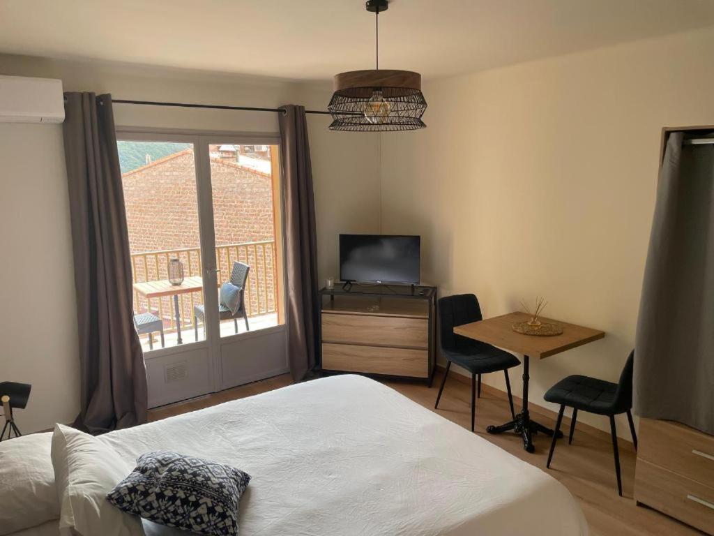 Les Residences Du Port La Siesta Apartment